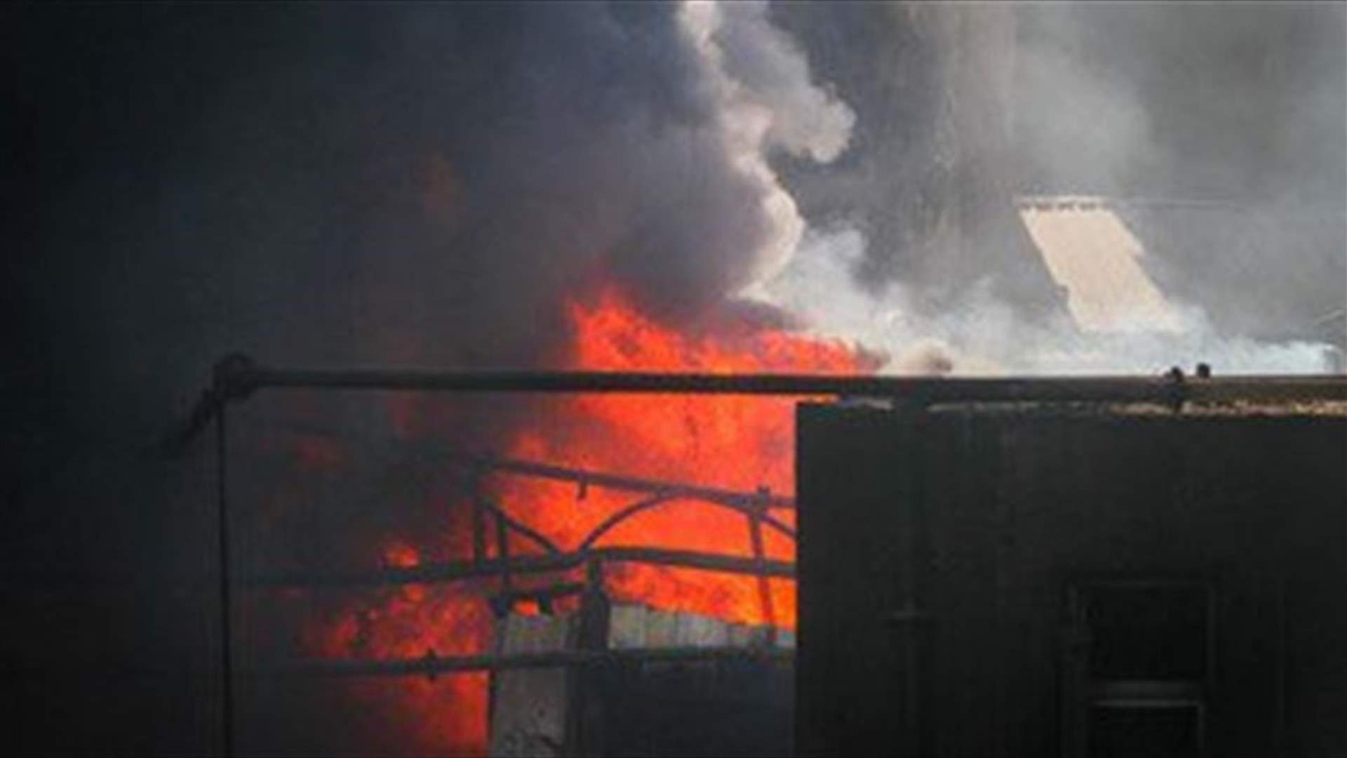 مقتل 17 شخصا في حريق في سجن في فنزويلا