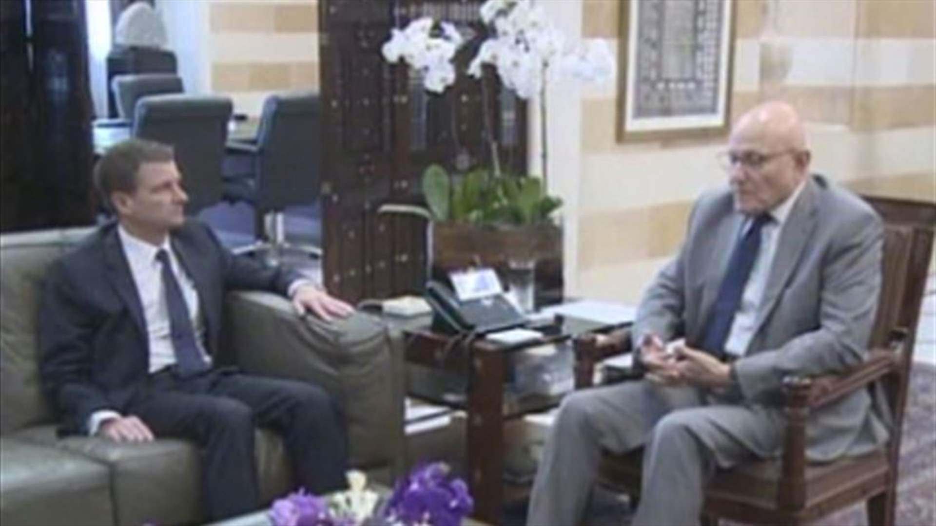 US Ambassador Hale: The right to “peaceful, non-violent protest” must be respected