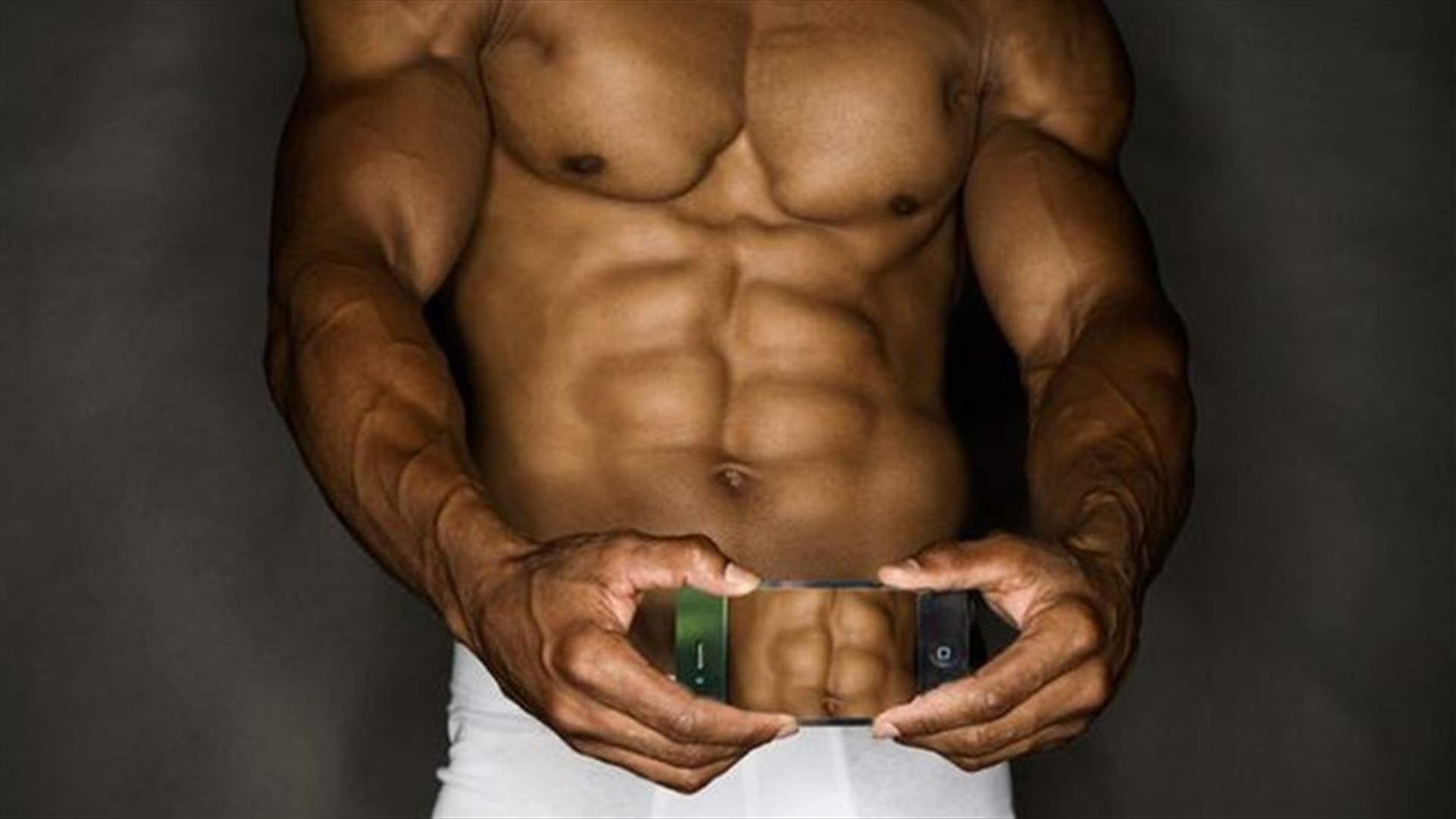 صورة عاريّة للمدير كلّفته وظيفته!