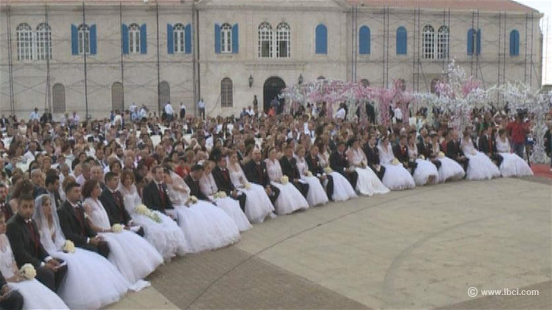 العرس الجماعي السادس في بكركي 