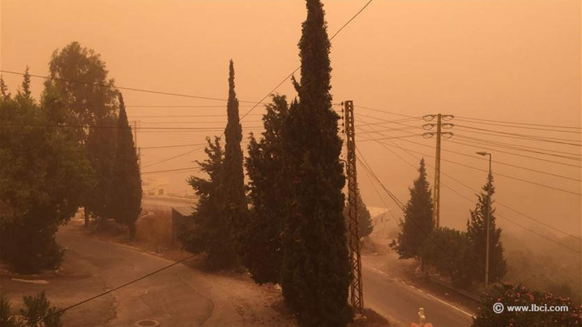 [PHOTOS] Sandstorm sweeps through Akkar towns
