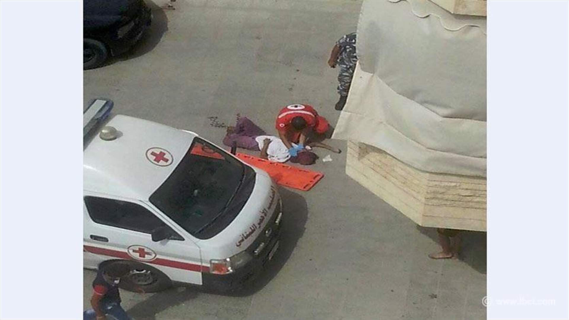 سقوط عاملة بنغلادشية من الطابق الثاث في صيدا 