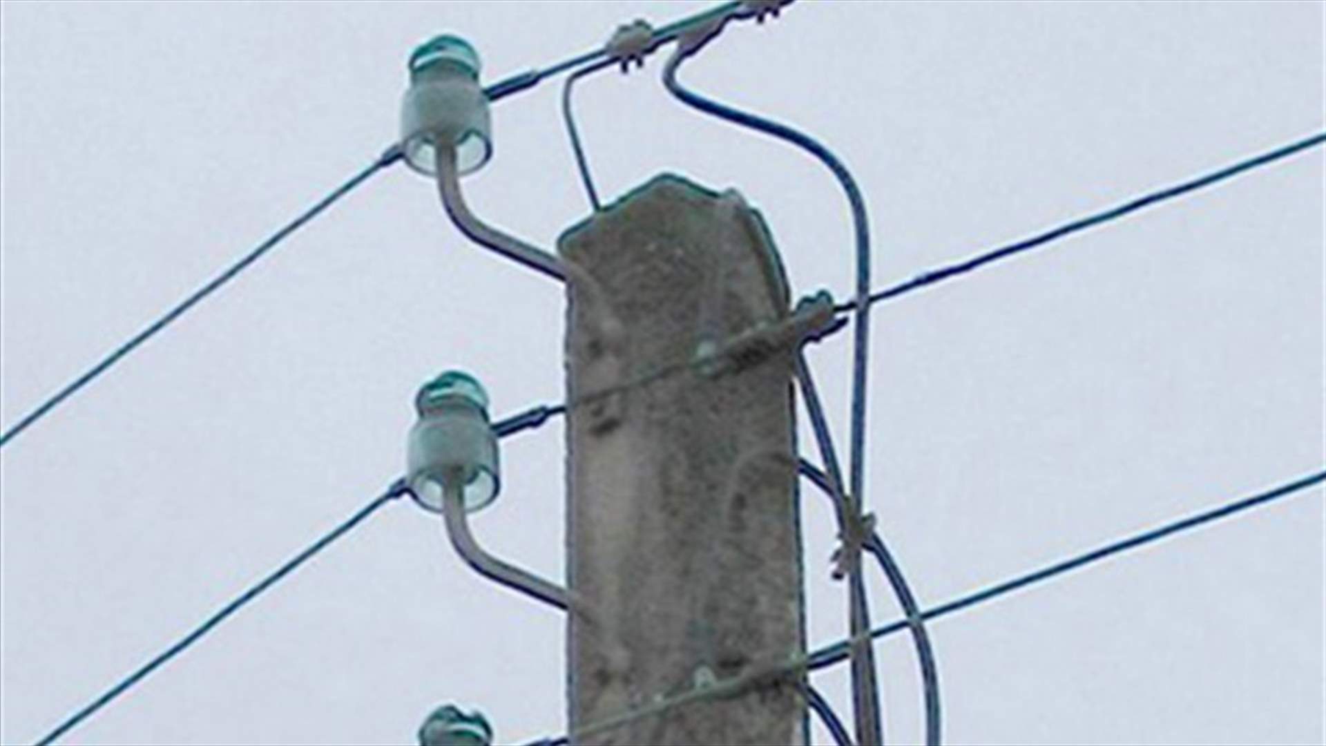 Winds down electric lines in Akkar, killing mother and daughter