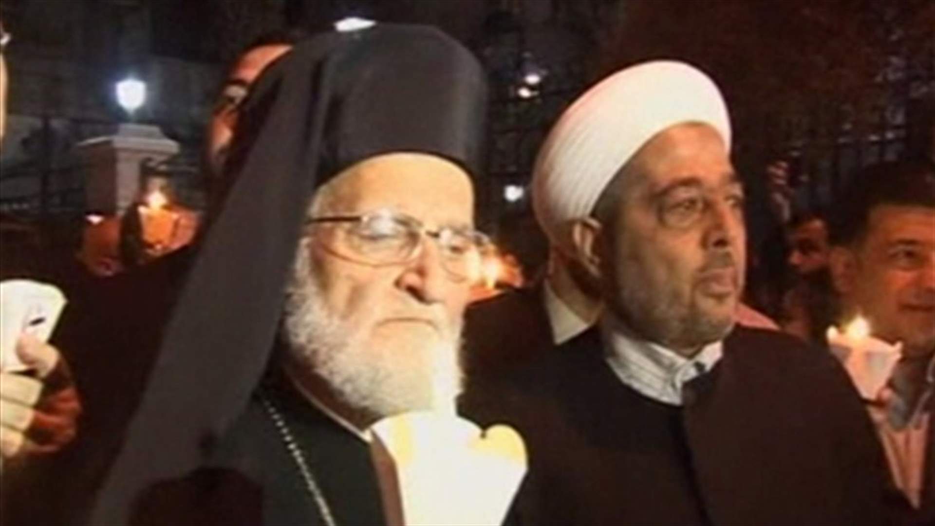 صلاة على ارواح ضحايا انفجاري دمشق... ومنشقون يعلنون تأسيس مجلس عسكري 