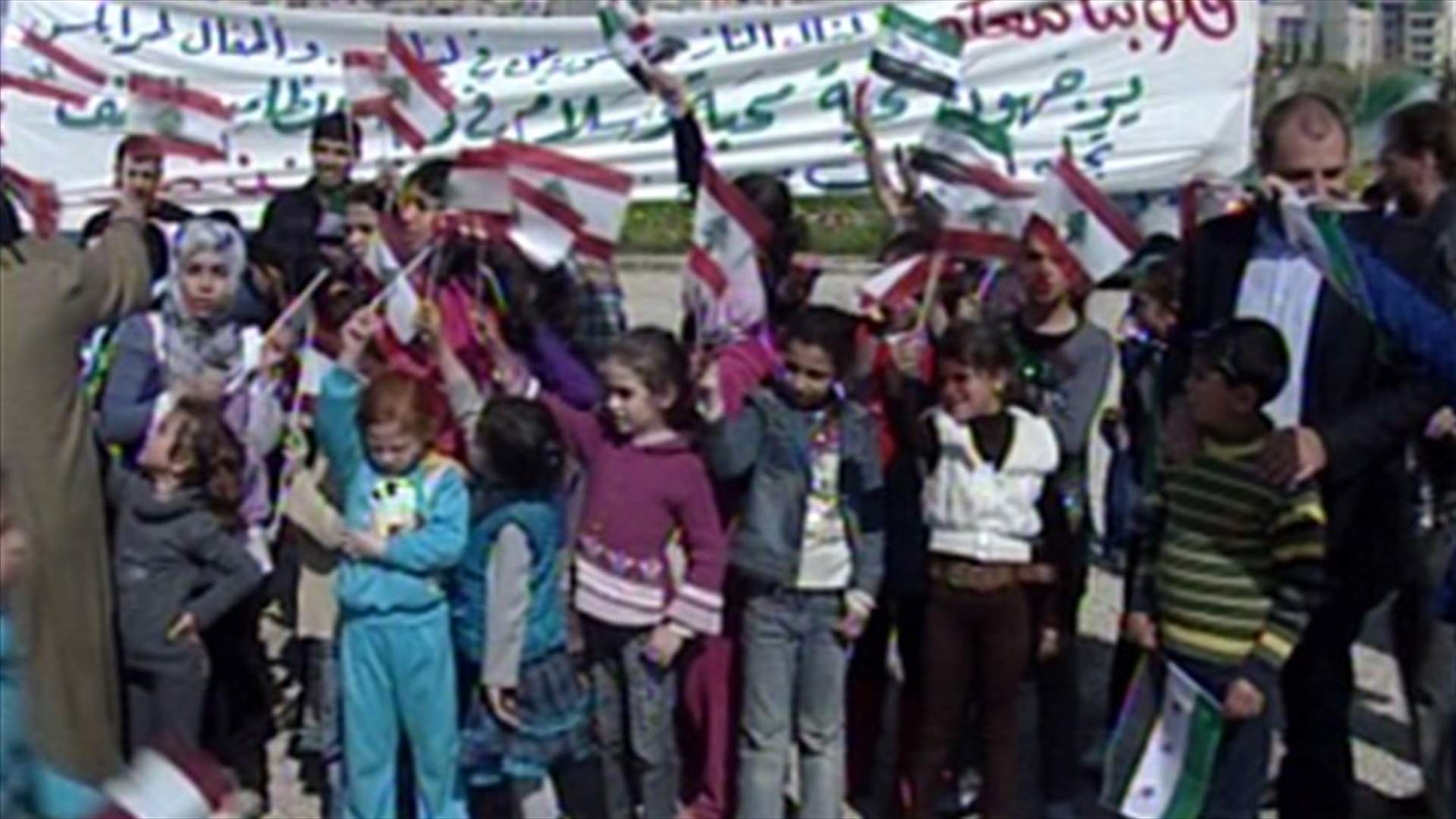 محاولة لزرع البسمة على وجوه الأطفال السوريين النازحين إلى لبنان