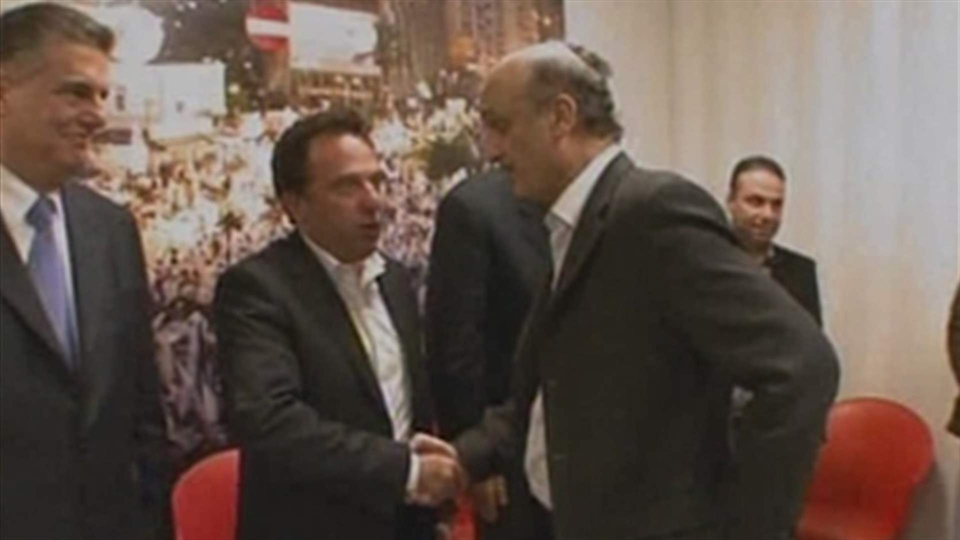 Geagea receives several calls decrying assassination attempt 