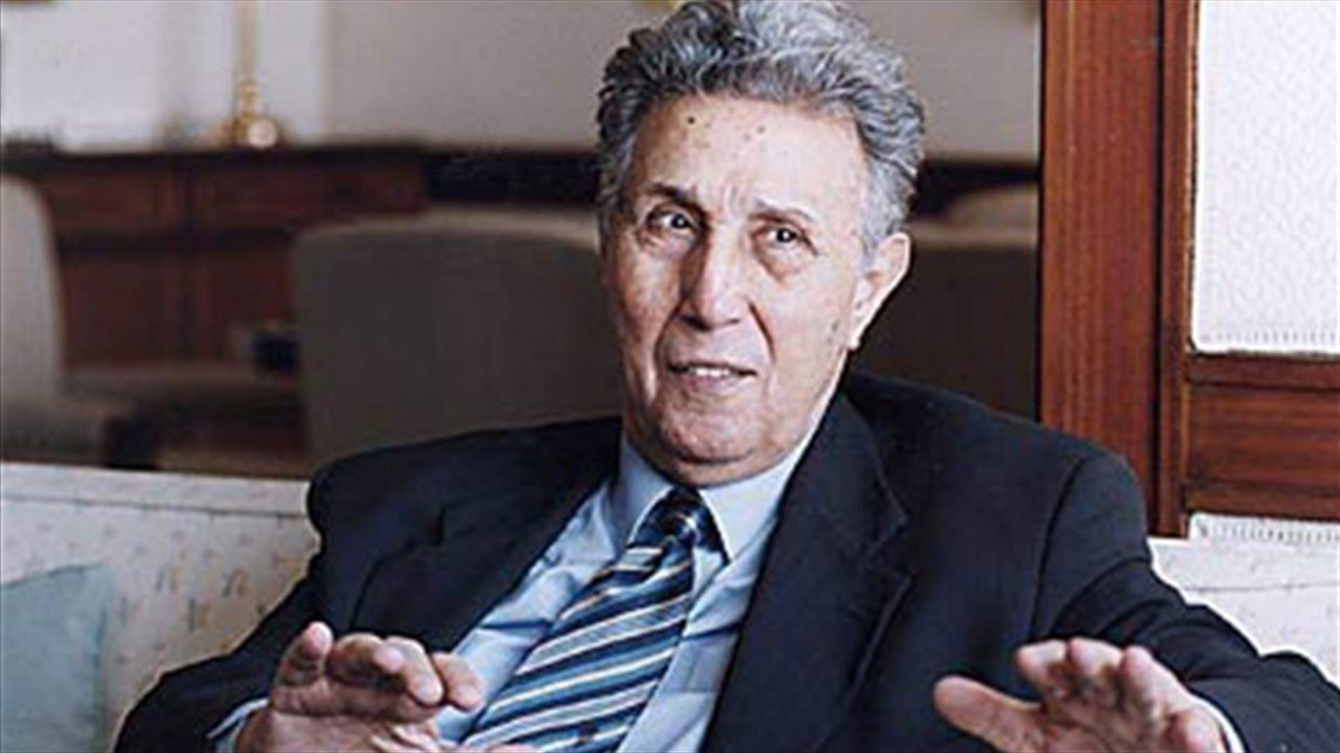 وفاة احمد بن بلة اول رئيس للجزائر بعد الاستقلال  