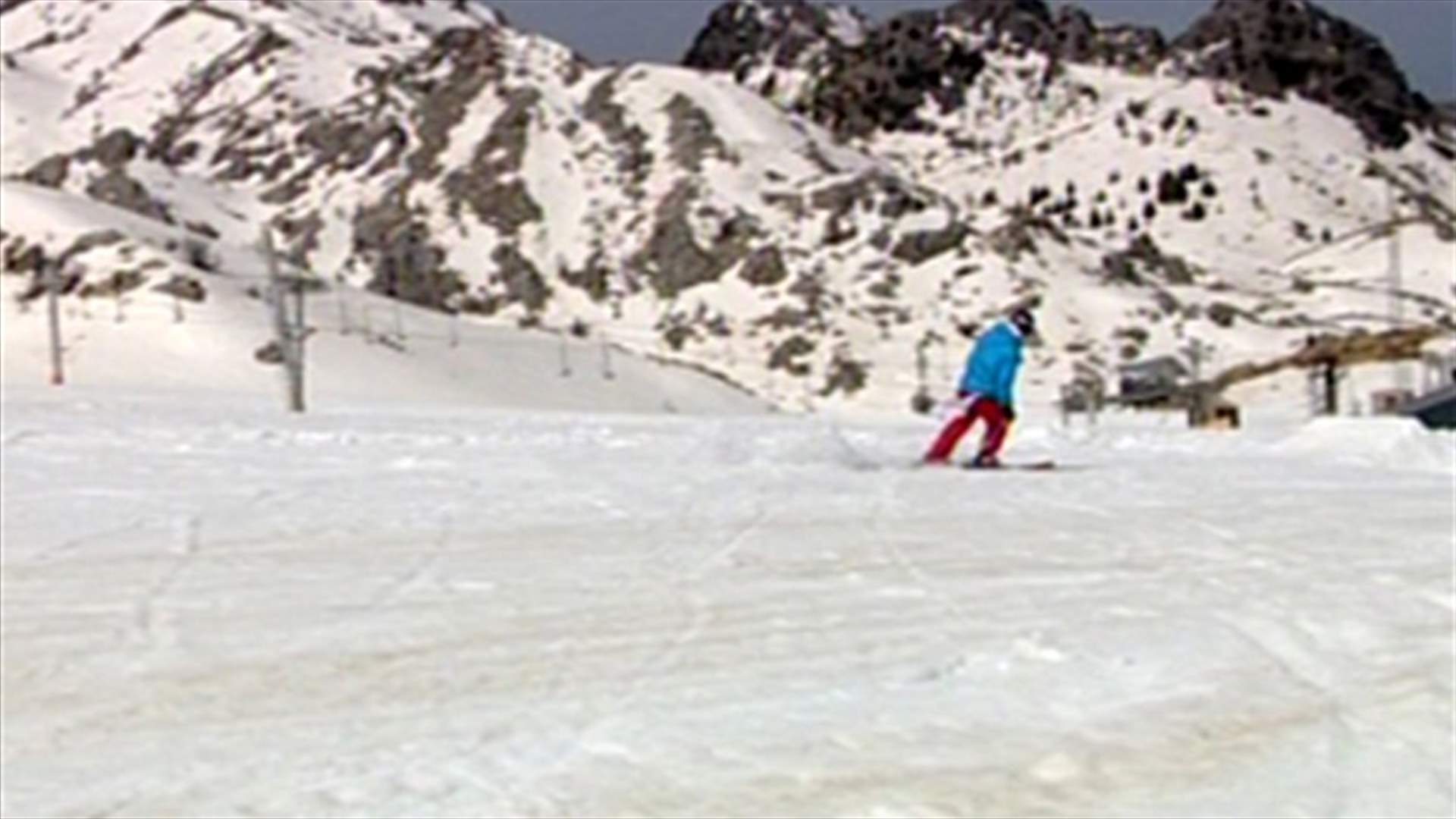 Snow show in Laklouk to mark end of skiing season 