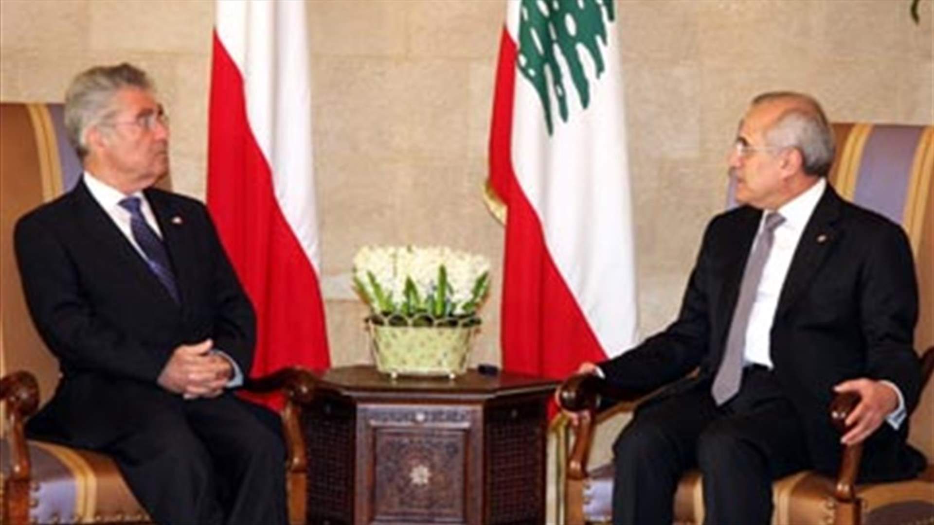 سليمان: نؤيد الحل السياسي في سوريا
