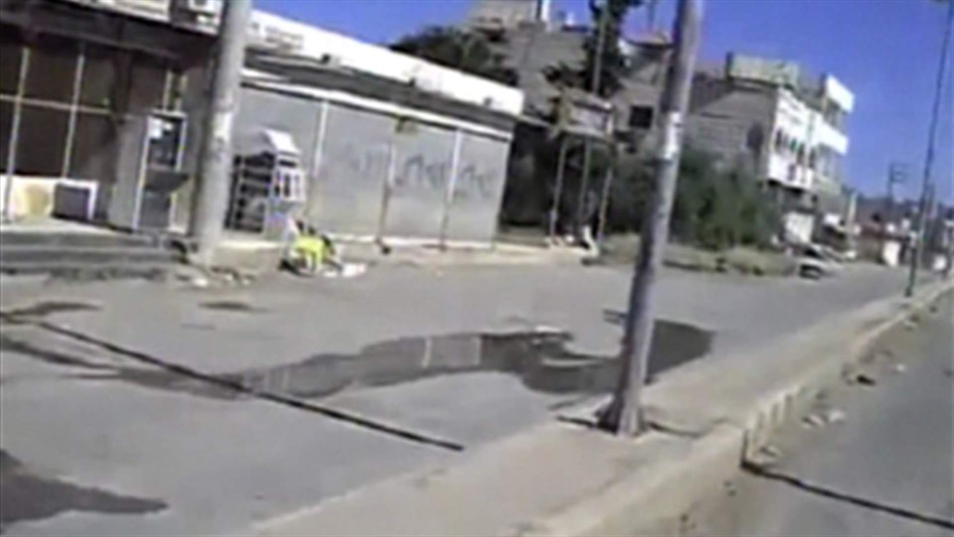 Officials warn of Syrian civil war, 7 killed