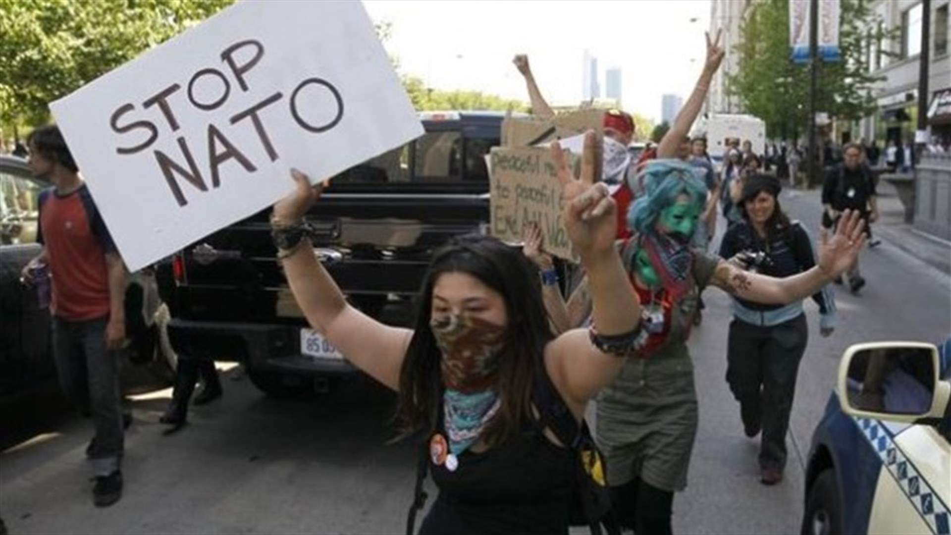 Protesters begin biggest anti-NATO rally in Chicago