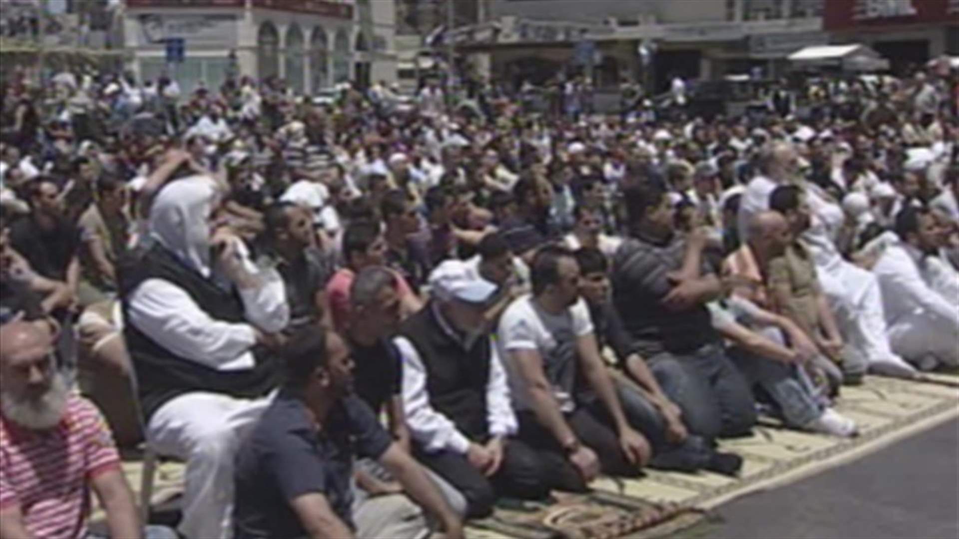 Roads leading to An-Nour Square partially blocked