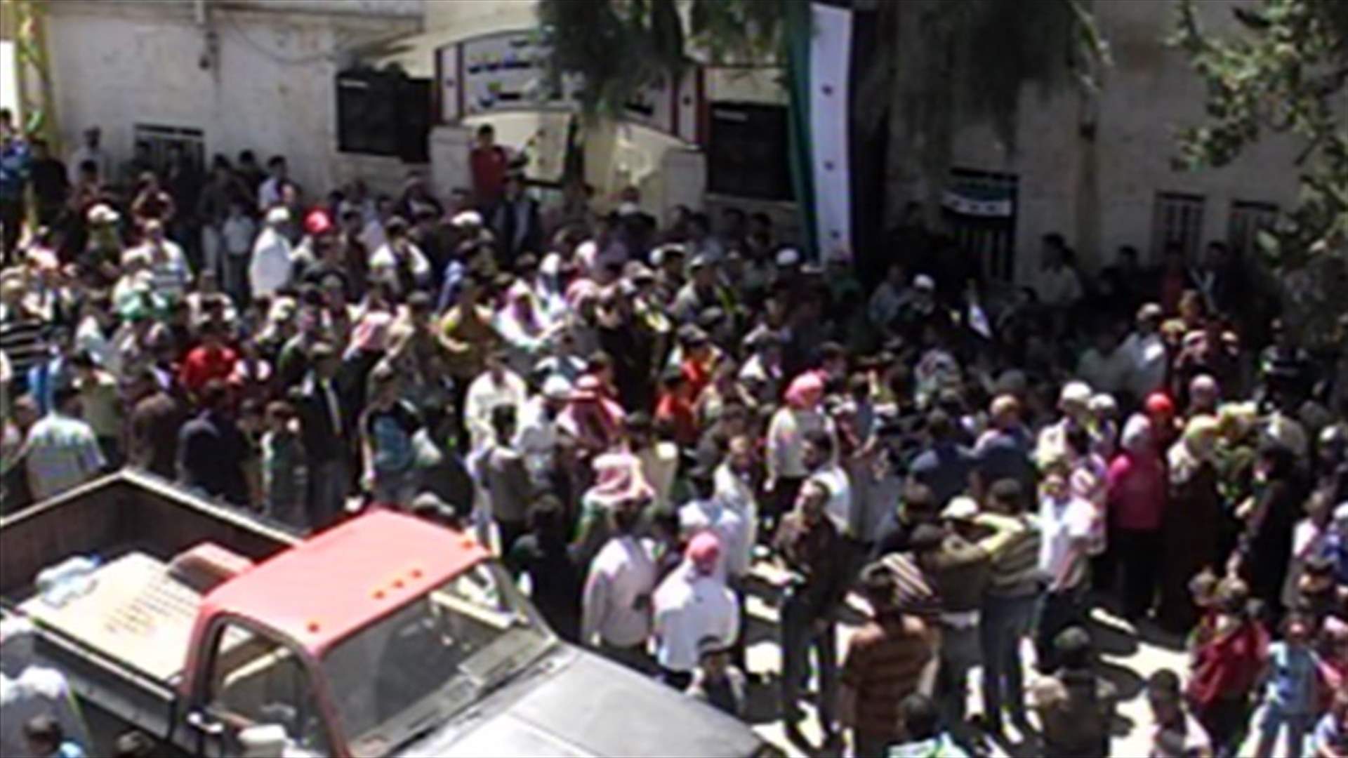 اعتصام للنازحين السوريين في عرسال