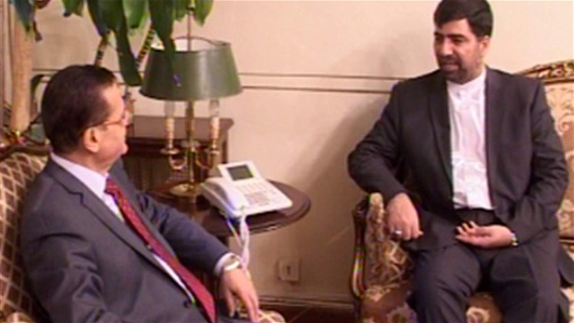 أبادي ينقل لمنصور ادانة بلاده للمخطوفين اللبنانيين