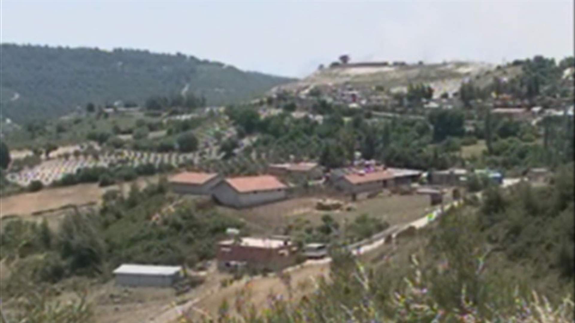 Syrian rebels on Turkish border, a report 