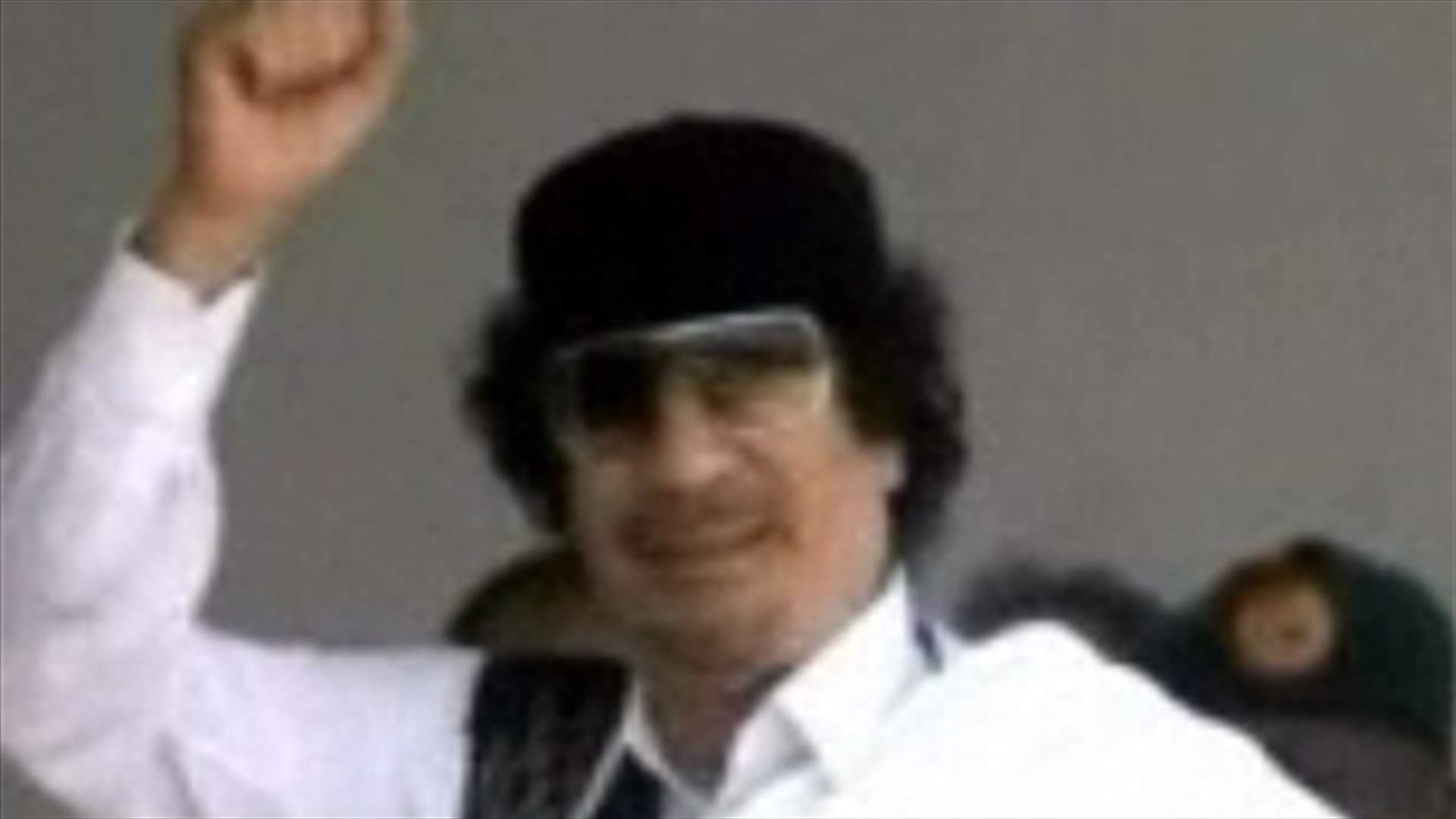 Gaddafi still defiant, still in Libya 