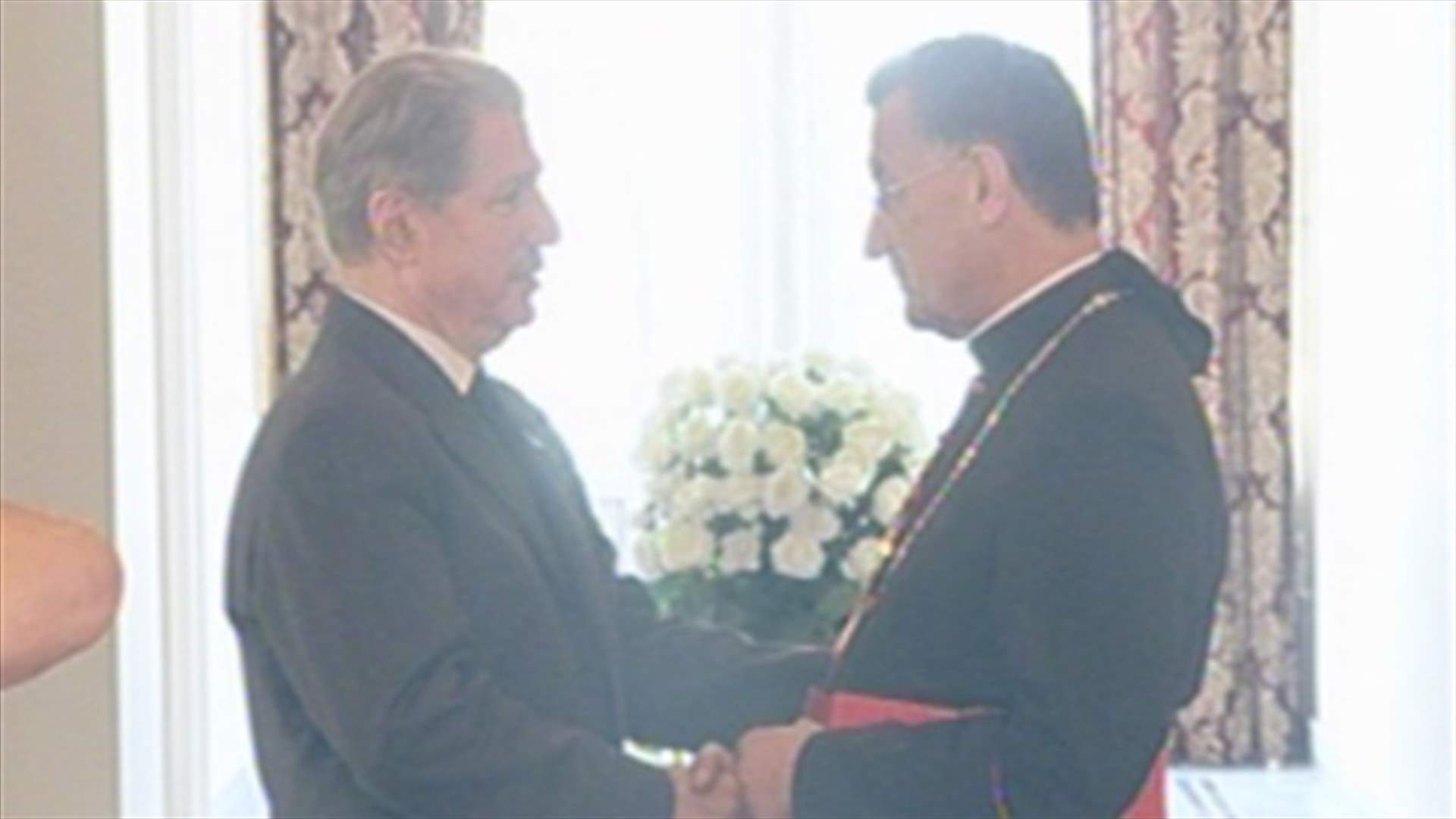 Gemayel meets with Rai and delegation from the Islamic Group in Bekfayya