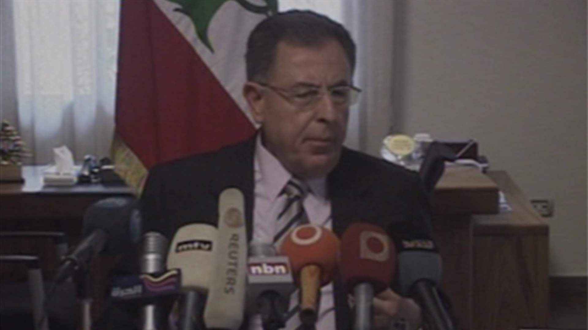 Siniora: Some parties seek to spread Syria unrest to Lebanon