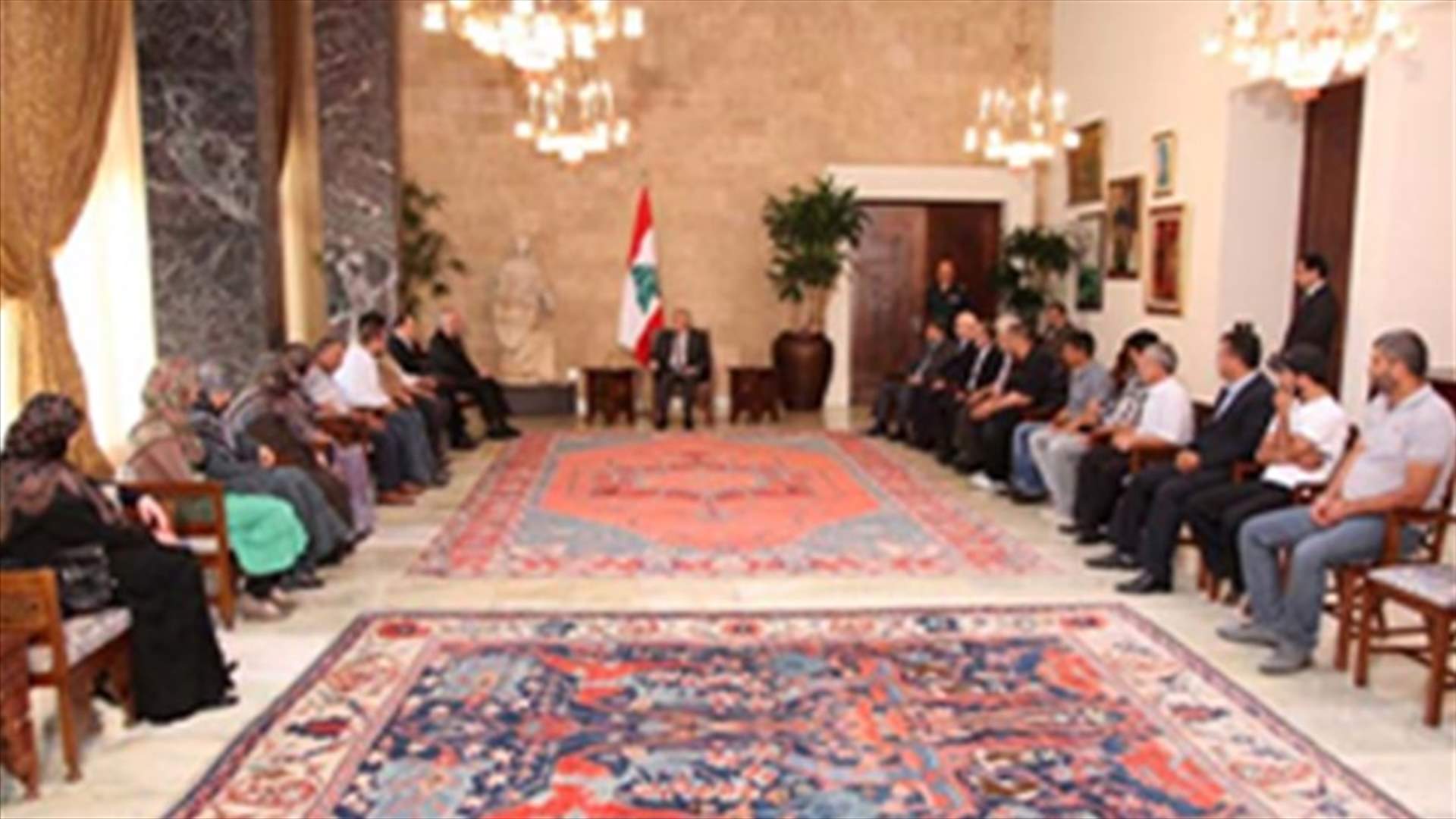 لقاء أهالي المخطوفين مع سليمان: "الجيش الحر" لم يخطفهم