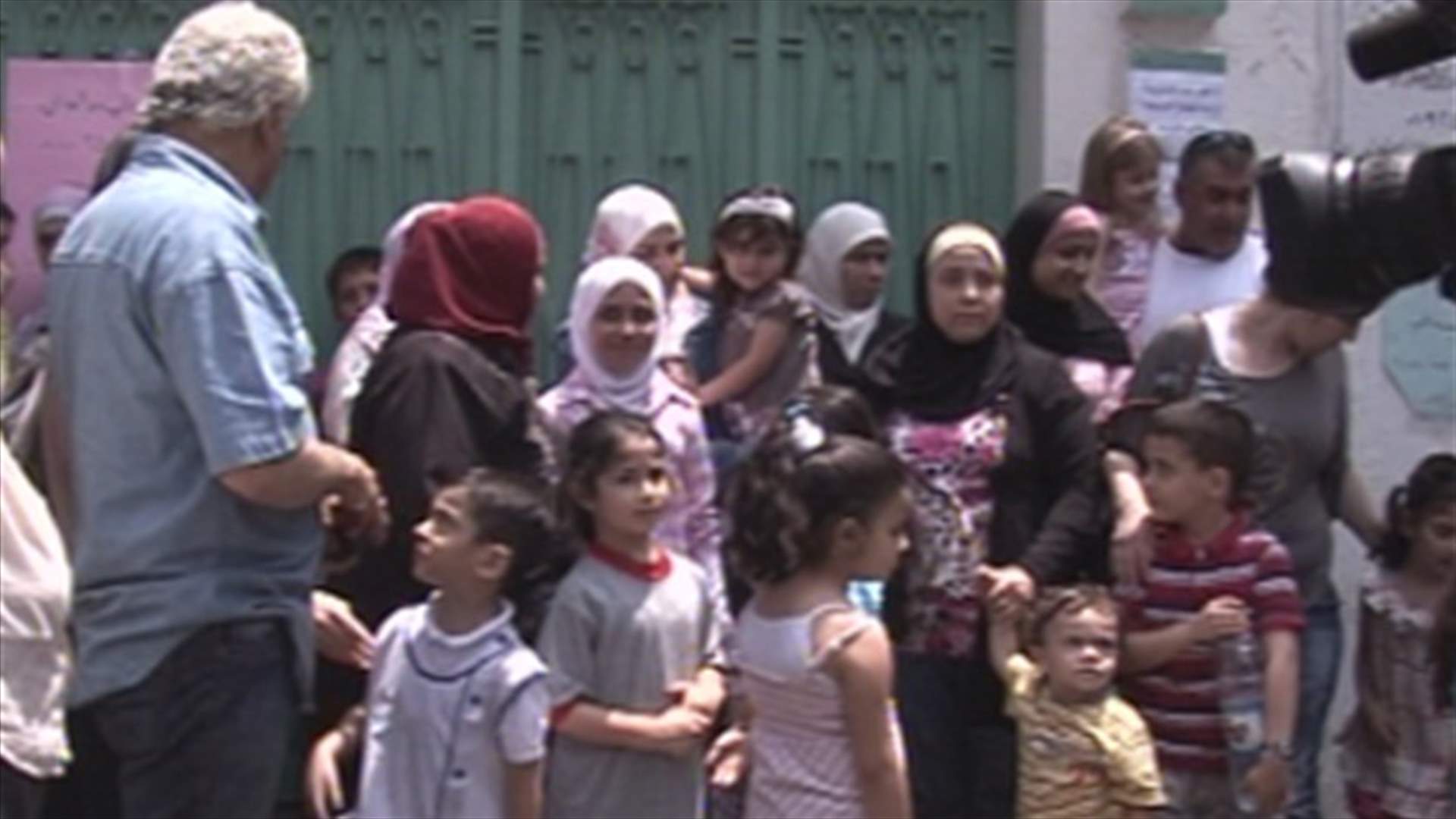 Sit-in outside Aisha Umm al-Muminin school in Kaskas, facing threat of closure