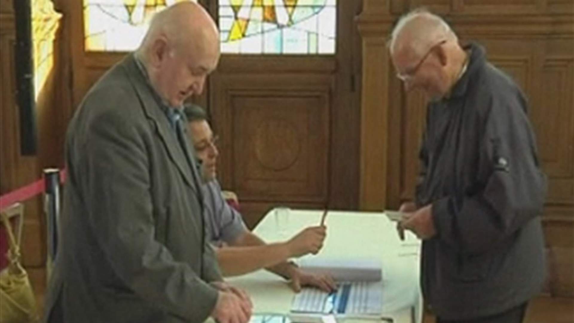 French far-right candidate, 22, enters parliament