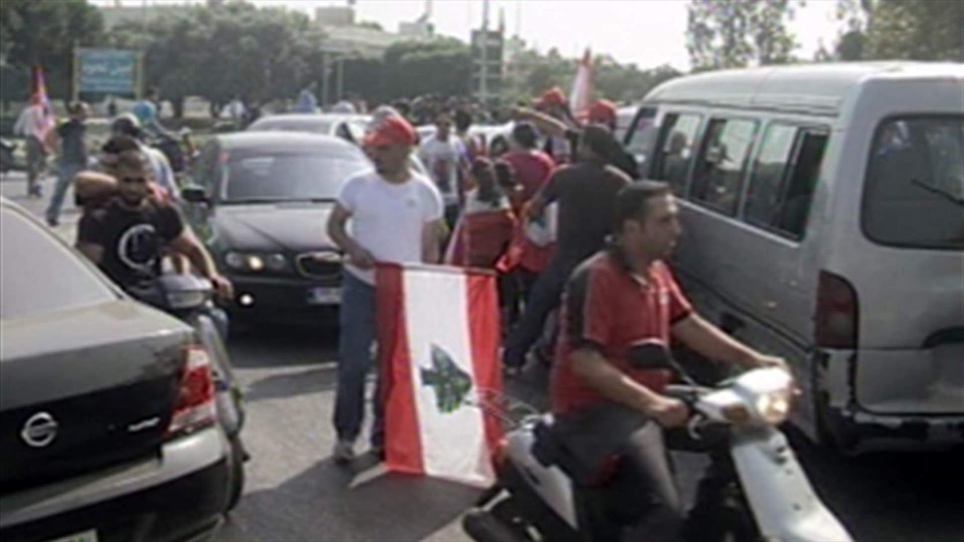Party convoy intercepted on airport road causing tension