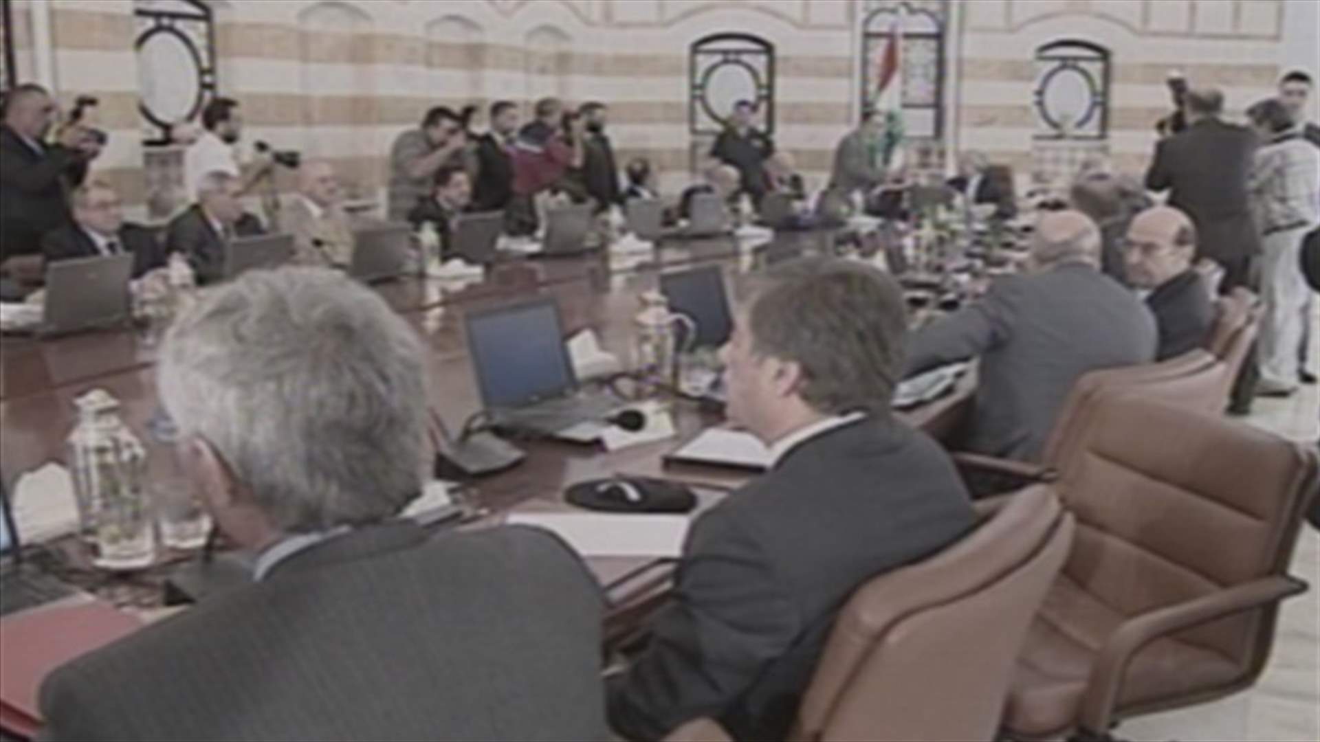 ما هو مضمون السجال الذي دار بين أبو فاعور والصحناوي في جلسة الاثنين ؟