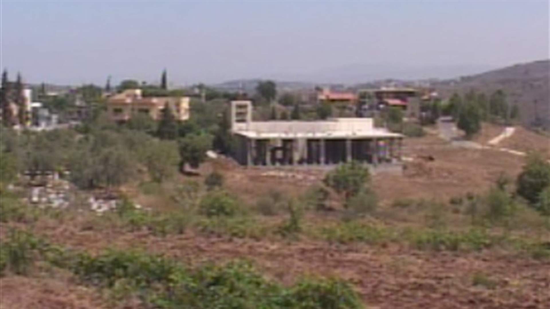 15 shells hit al-Dababiyeh during night hours