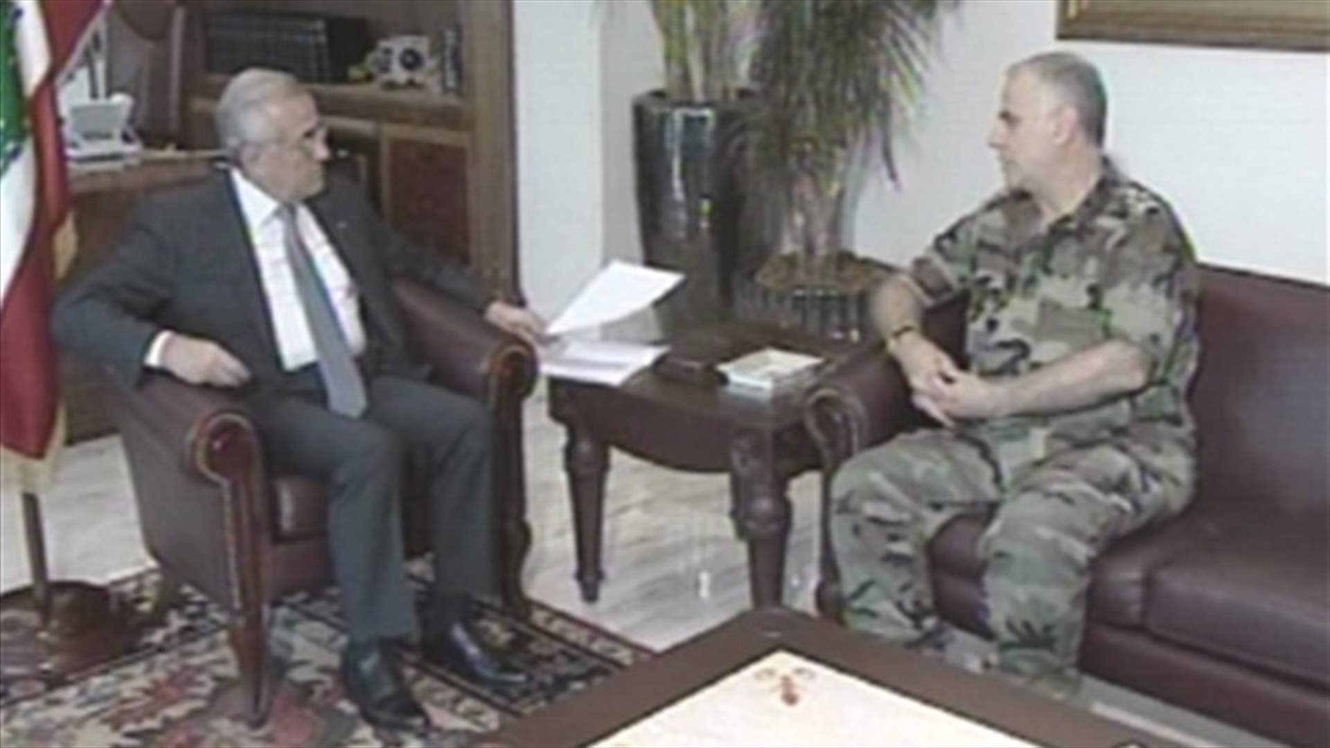 Qahwaji briefs Sleiman on security situation 