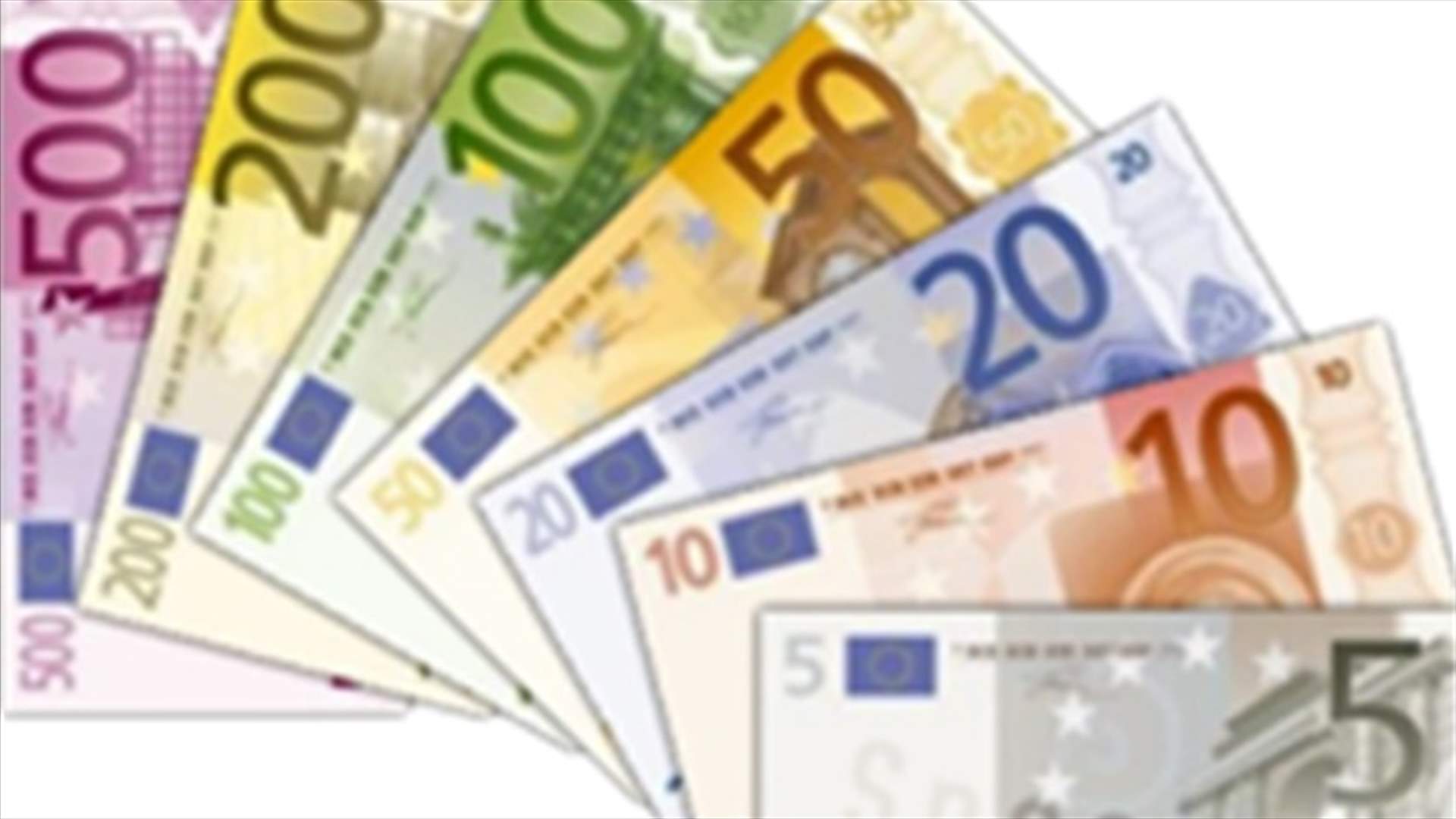 Euro drops to its lowest versus Japanese Yen