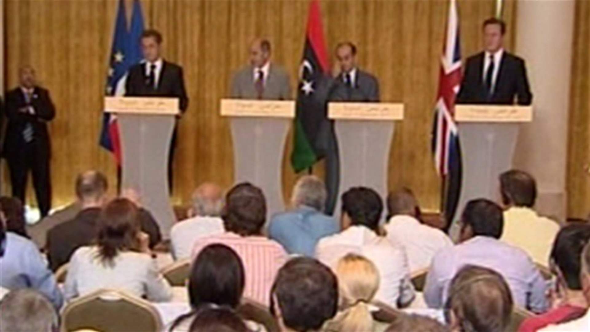 Britain’s Cameron says UK will help hunt for Gaddafi