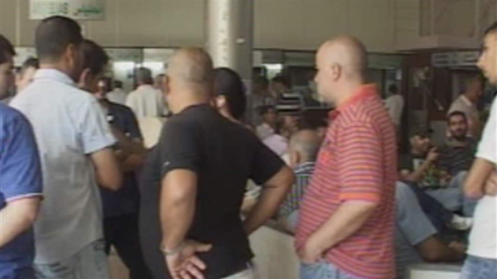EDL contract workers, without salaries, awaiting a settlement