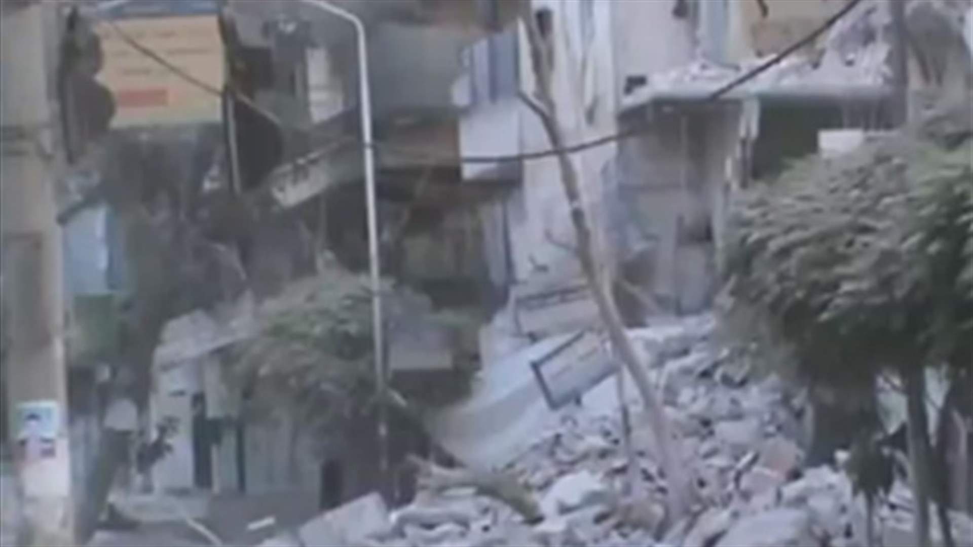 استمرار الاشتباكات والقصف في حلب وانفجار واطلاق نار في دمشق