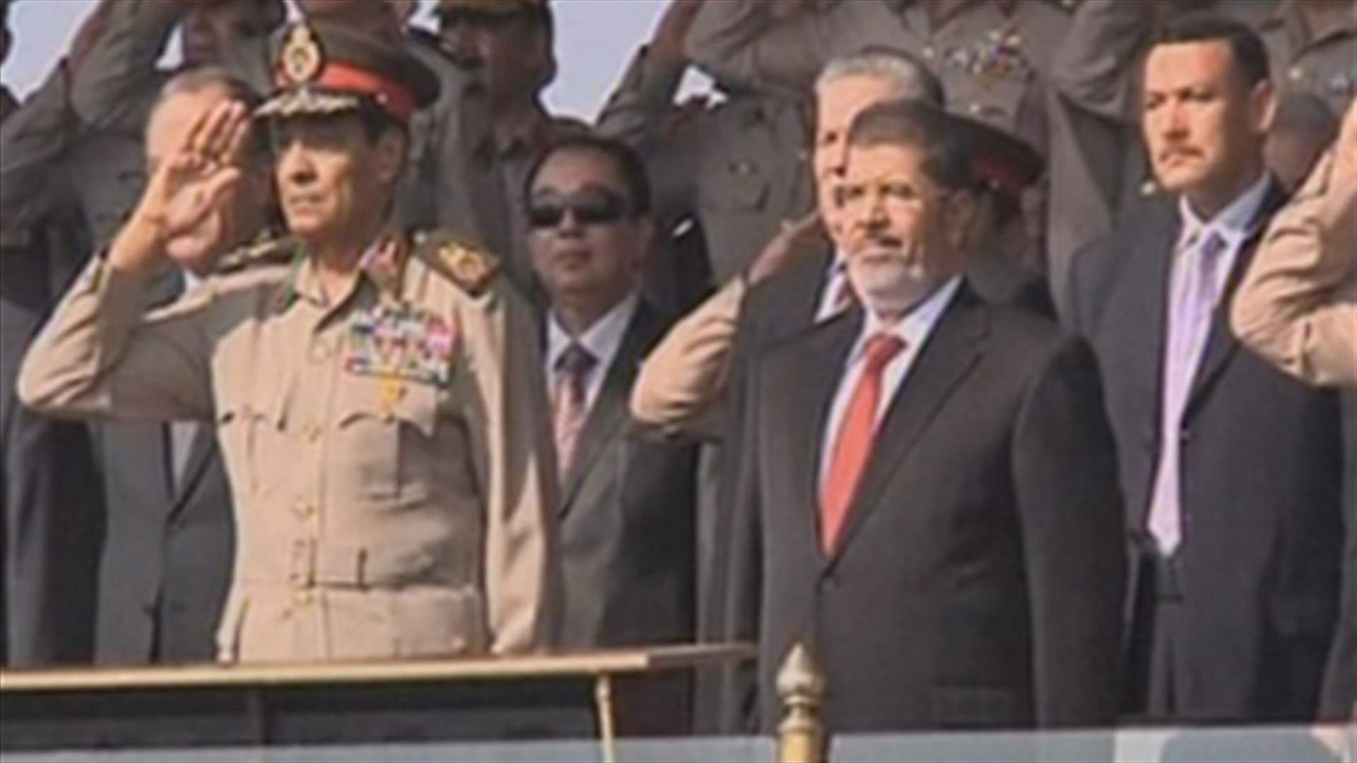Morsi reassures Egyptians as gunmen kill tribal leader in Sinai