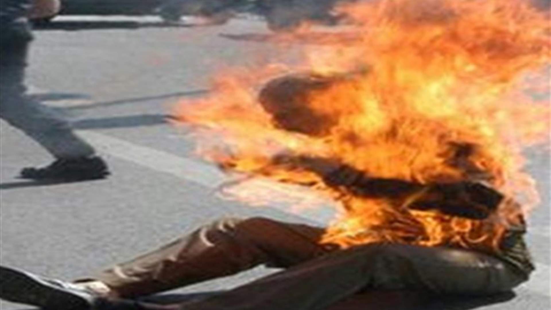 Italian dies after setting himself on fire outside parliament