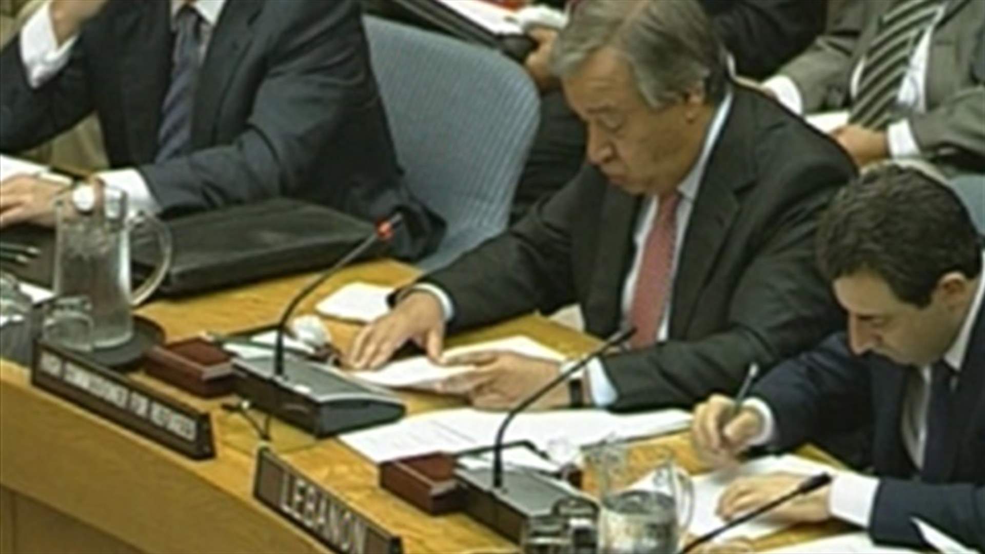 UN all talk on Syria aid as West mulls military action