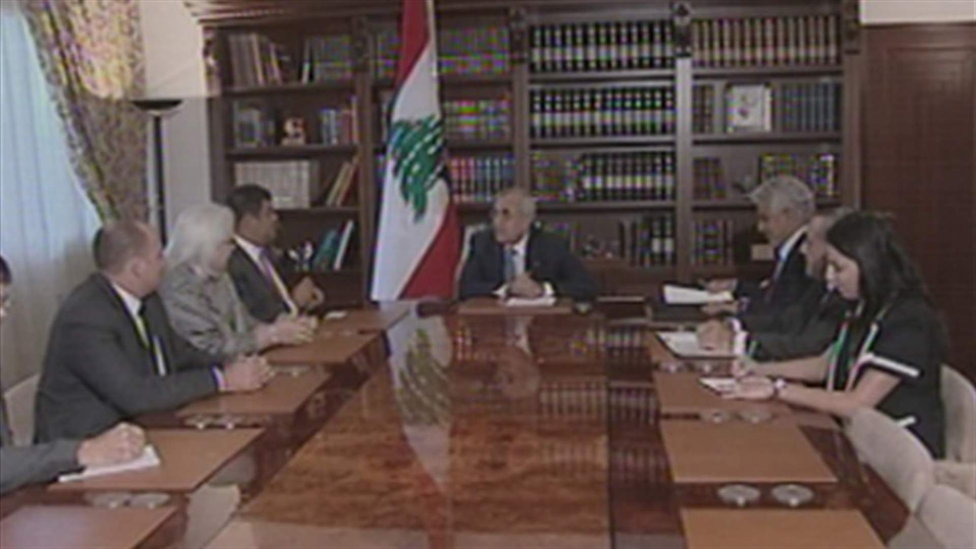 Sleiman, US official mull banking-related ties