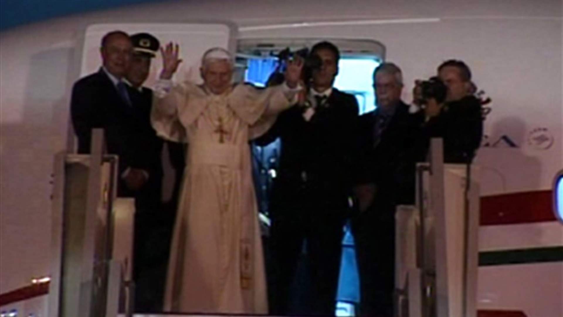 Pope Benedict XVI from airport: Lebanese people form wonderful piece of mosaic 