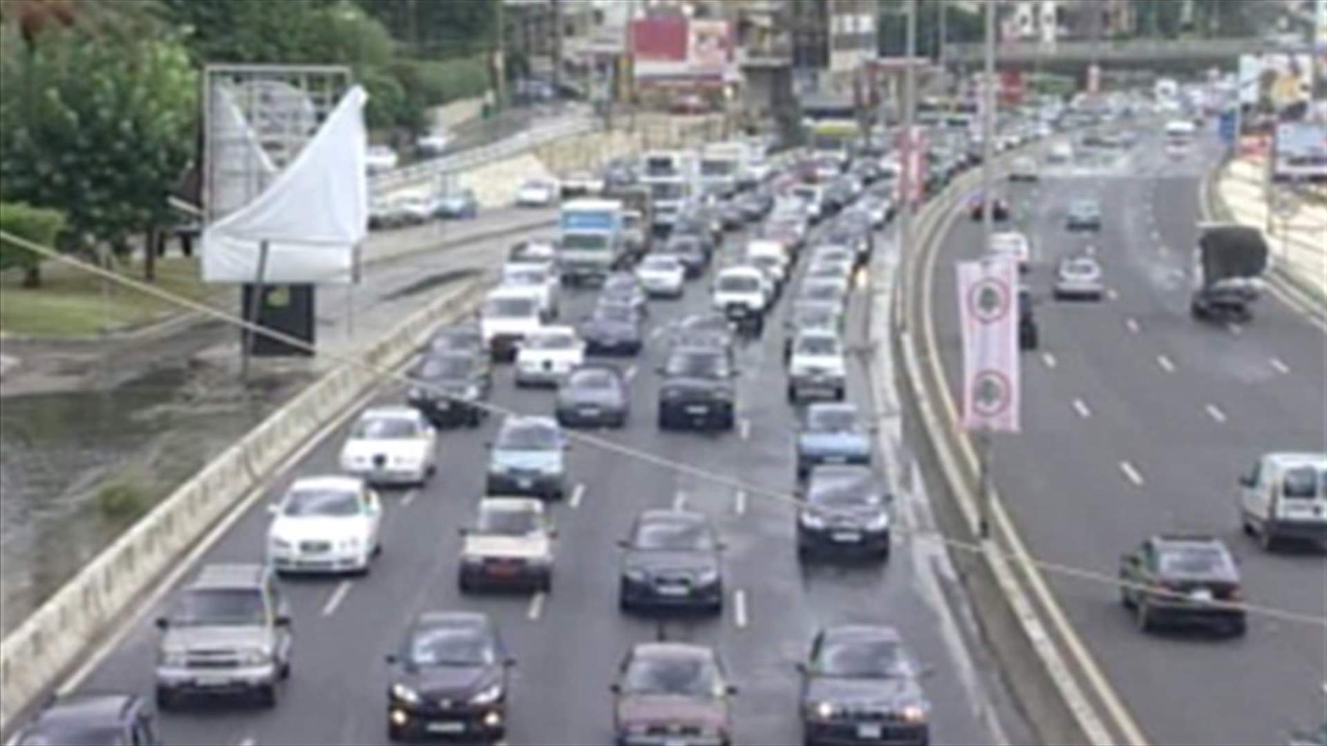 Heavy rains and clogged drains: downpour brings highway chaos