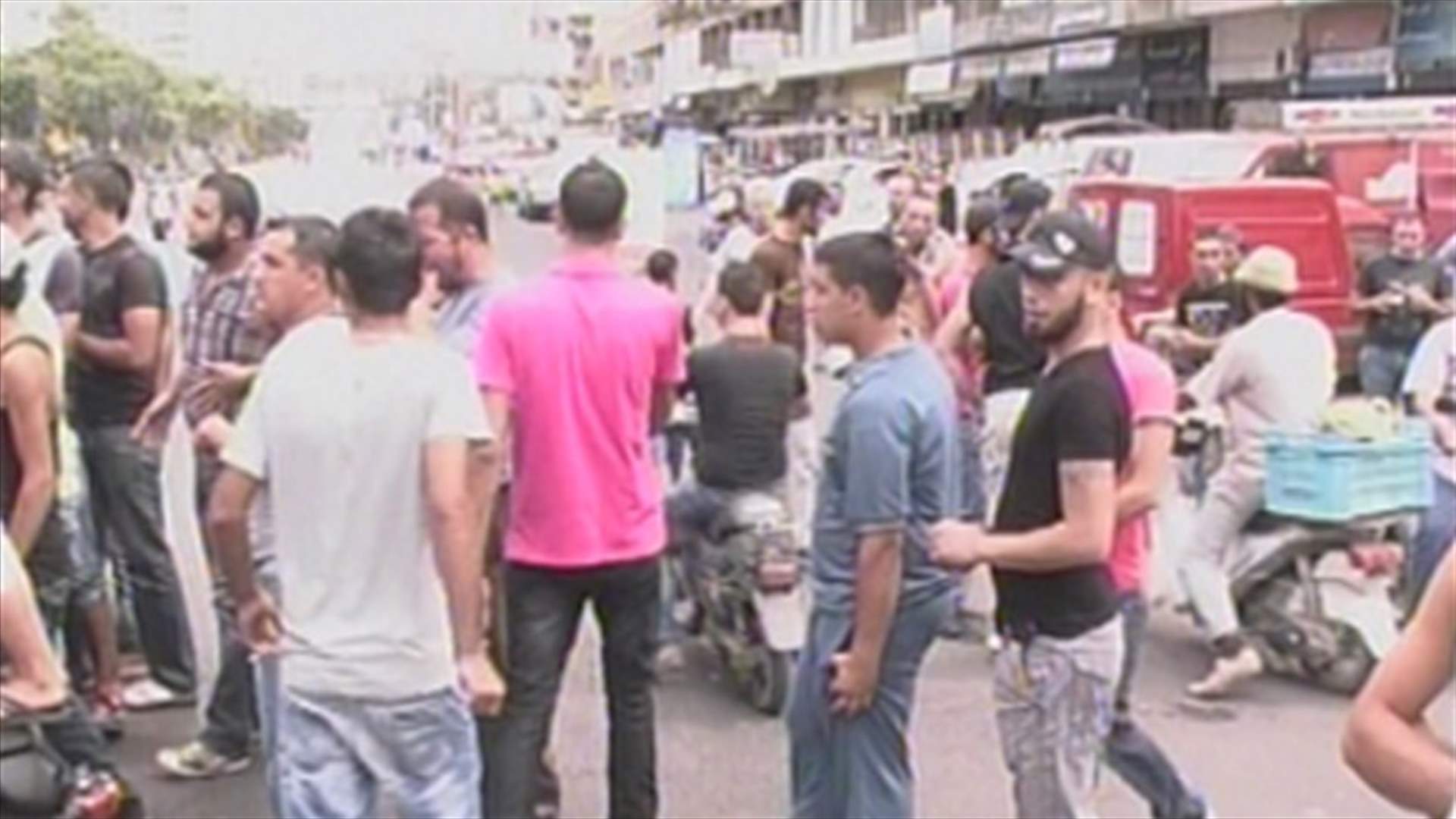 ISF reopen Tebbaneh highway following an unusual protest
