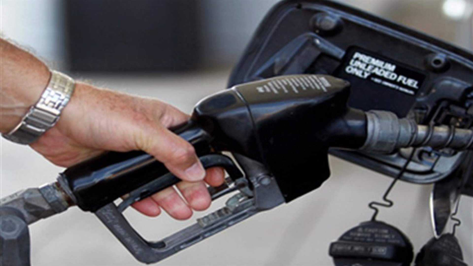 Fuel prices decline, as gas prices rise  