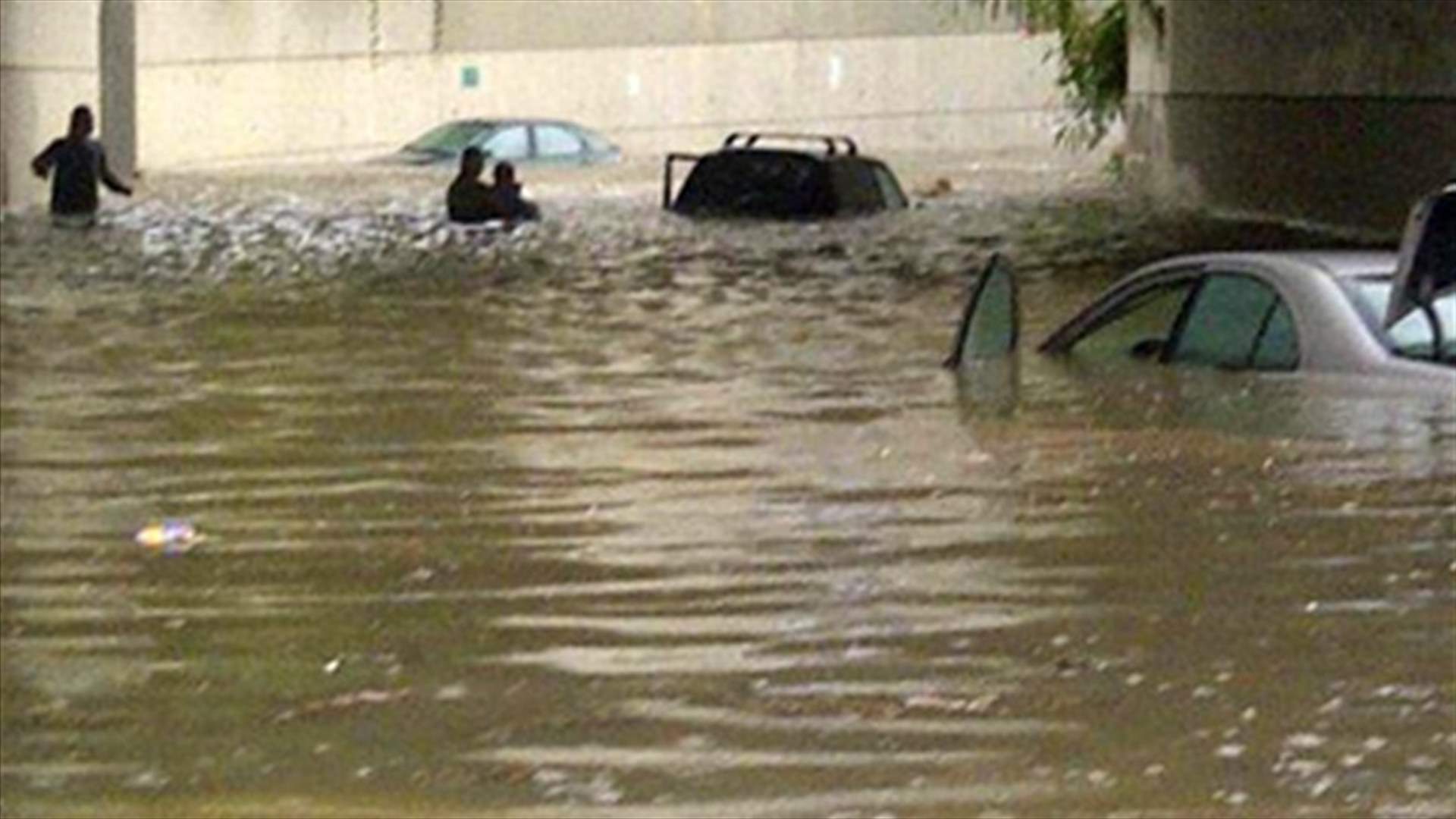كالعادة ...ومع اول &quot;شتوة&quot;...مياه الانهر تفيض فتقطع الطرقات