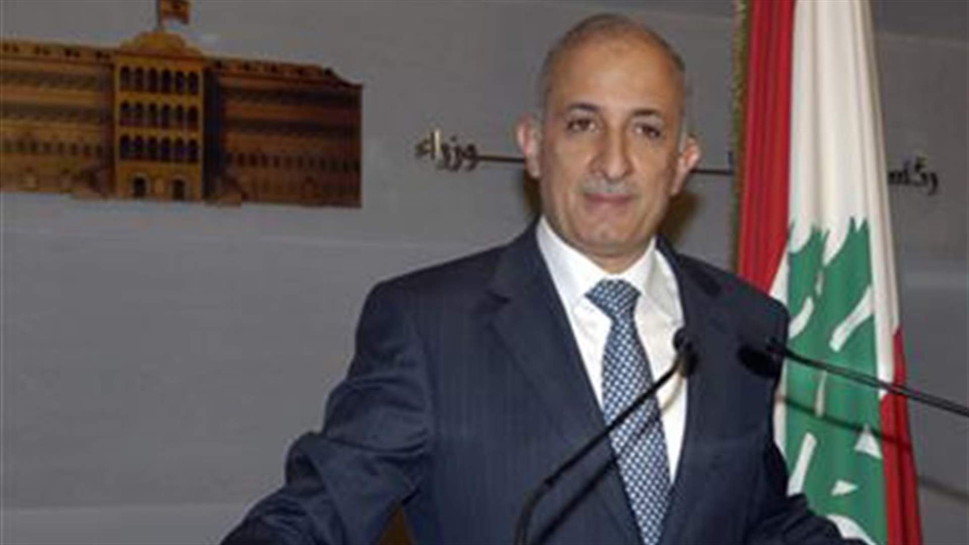Sharif: Syrian and Palestinian students exempted from school books costs