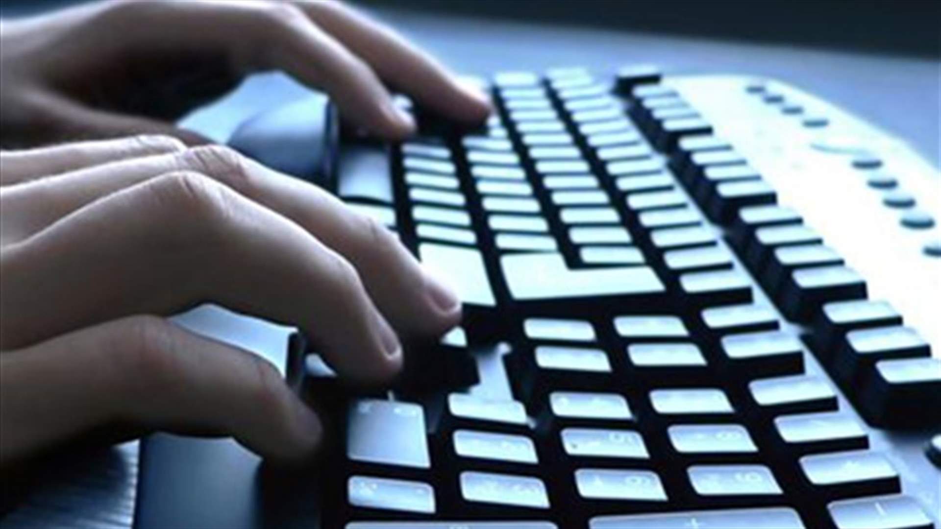 بين الجرأة وقلة الأدب
