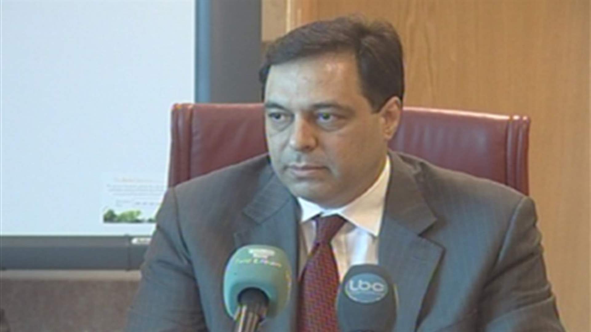 Diab launches work by decree on community service project
