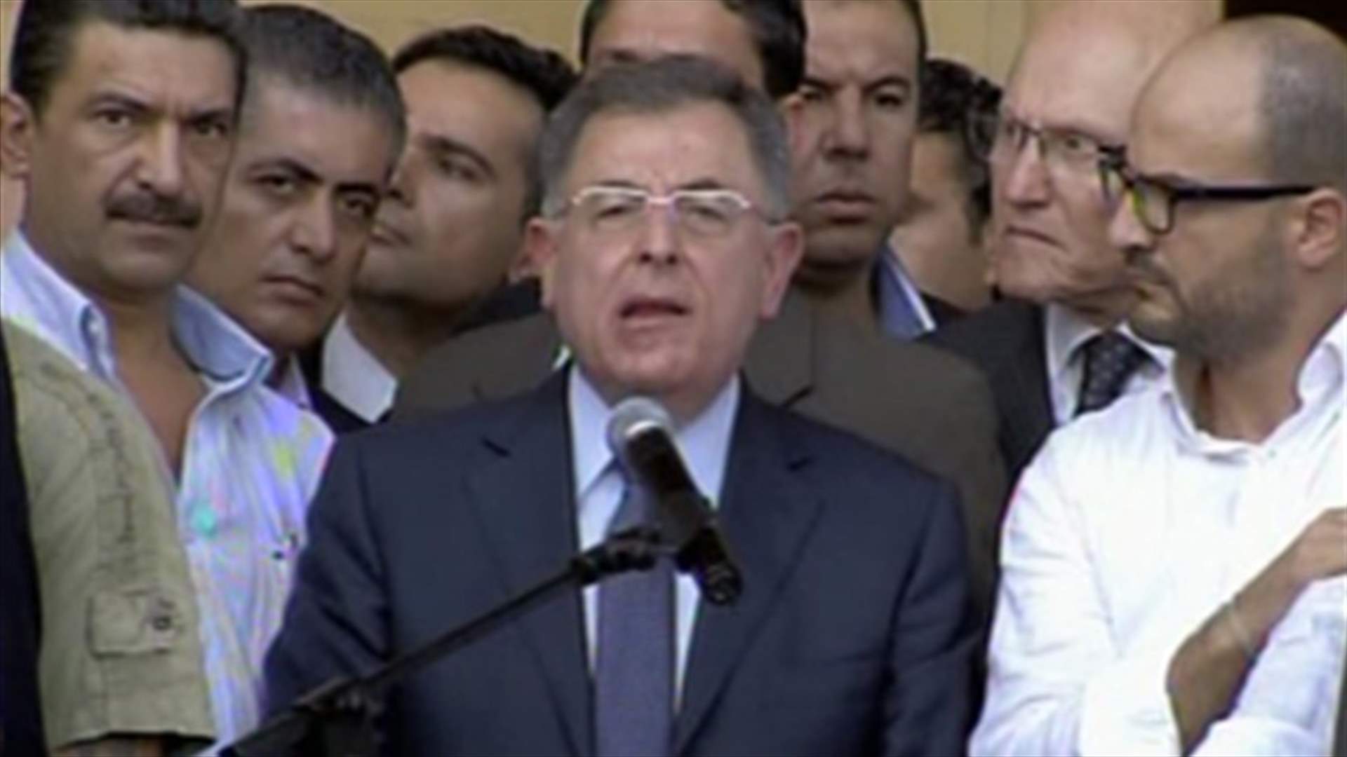 السنيورة لميقاتي : بقاؤك يعني انك موافق على ما حصل 