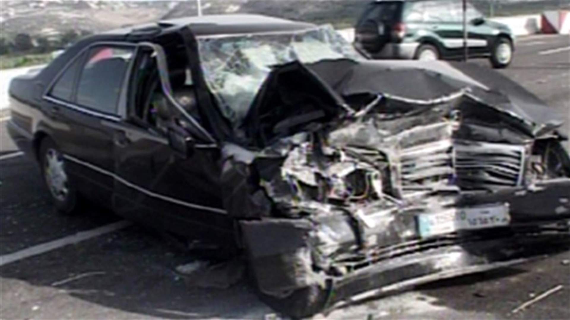 حادث سير مروع على اوتوستراد صور