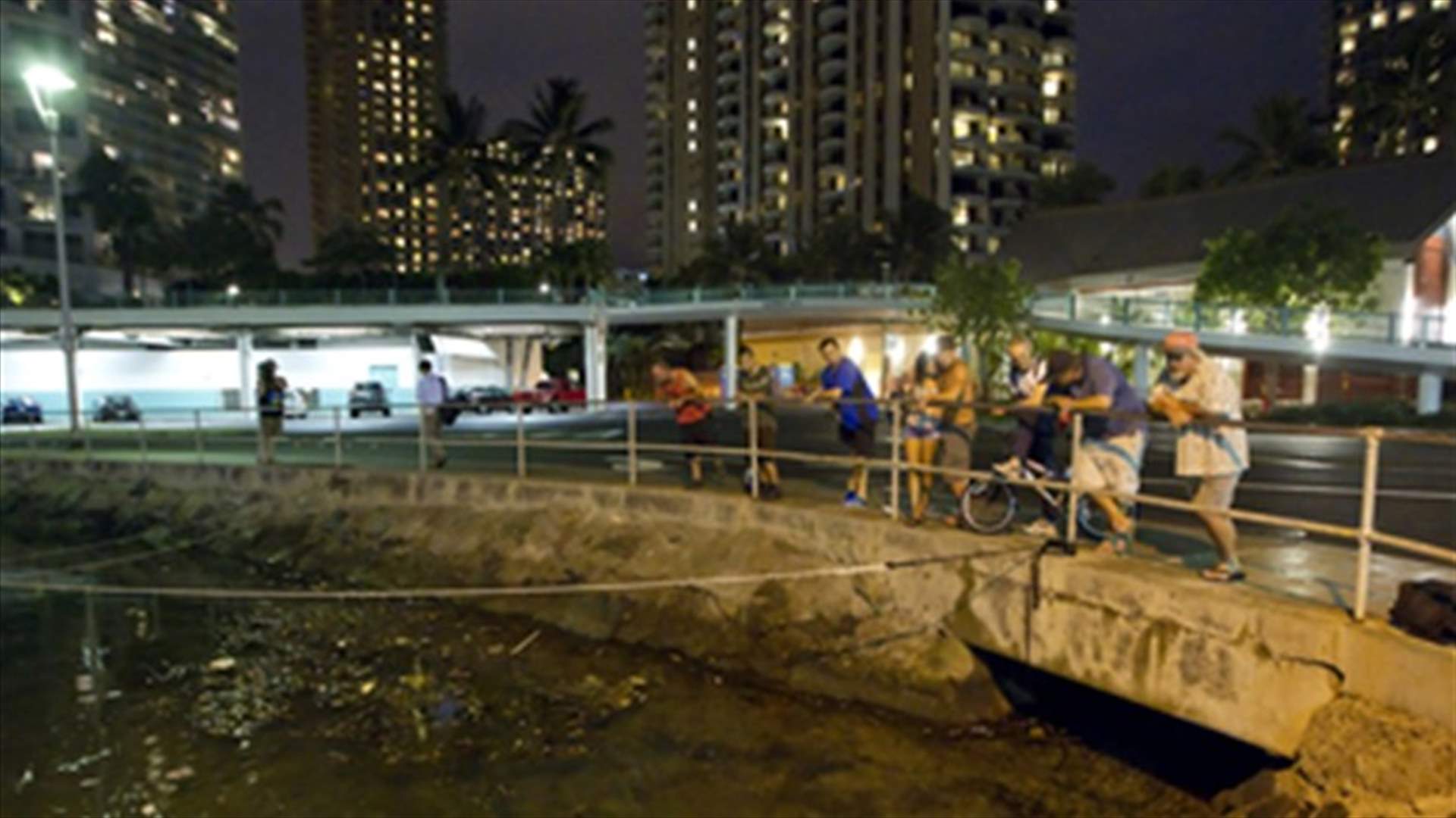 Tsunami hits Hawaii after Canada earthquake