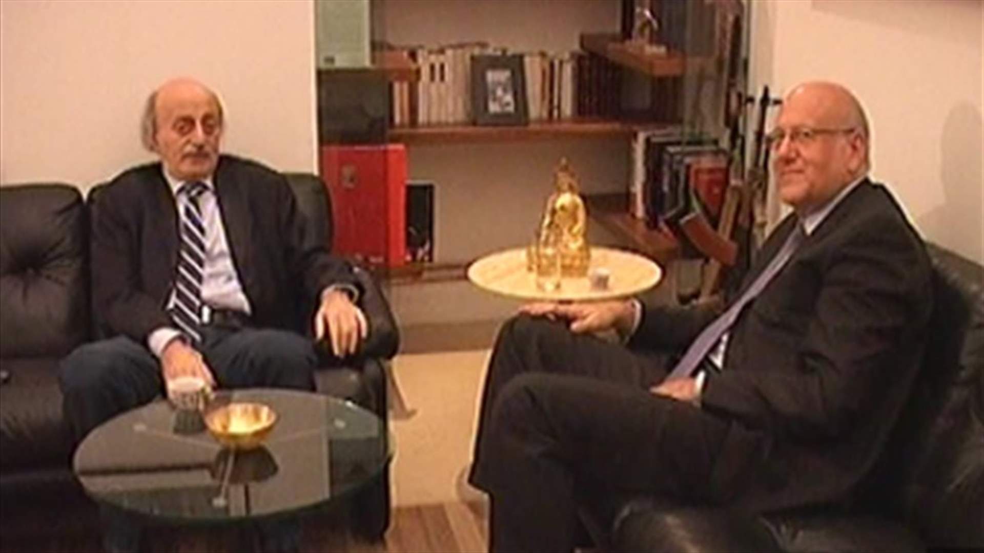 جنبلاط زار سليمان ببعبدا واستقبل ميقاتي بالمختارة