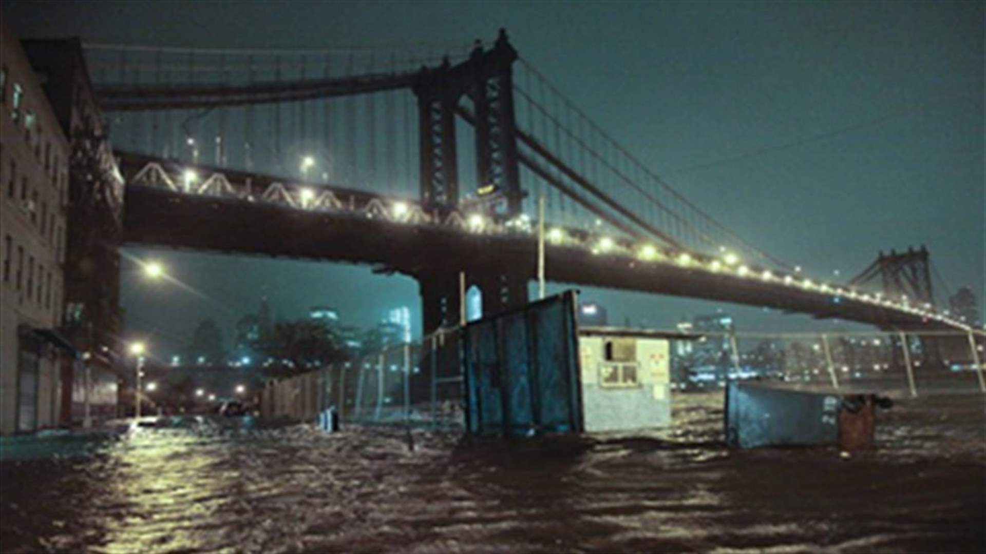 US region hit by Sandy slowly resumes daily life